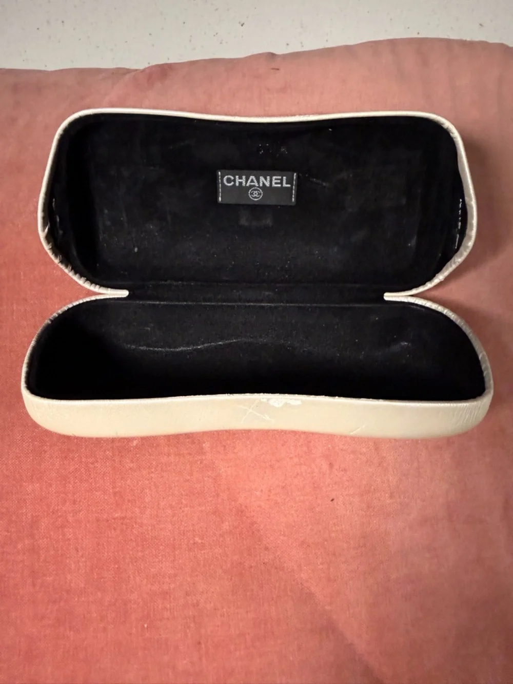 CHANEL Authentic Vintage Black Oversized Sunglasses with Silver Bows - Picture 12 of 12